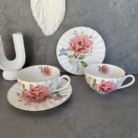 فنجان شاي مورد