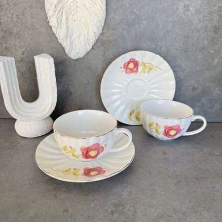 فنجان شاي مورد