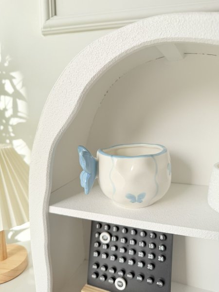 مج هاند ميد ايد فراشة