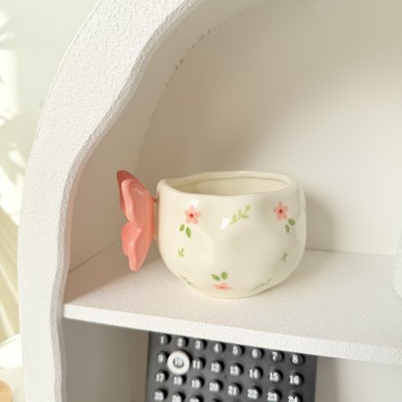 مج هاند ميد ايد فراشة