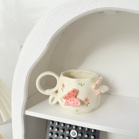 مج هاند ميد فراشات نافرة