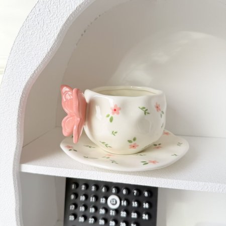 مج هاند ميد ايد فراشة