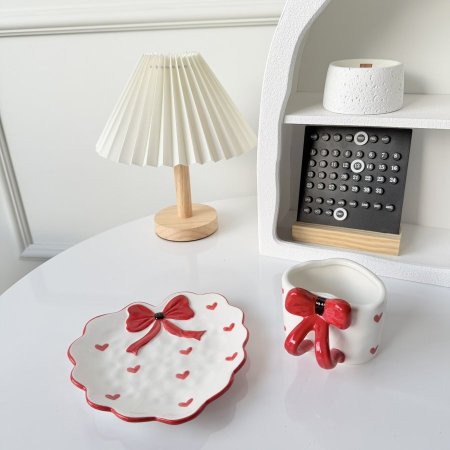 مج هاند ميد قلب ايد فيونكة احمر