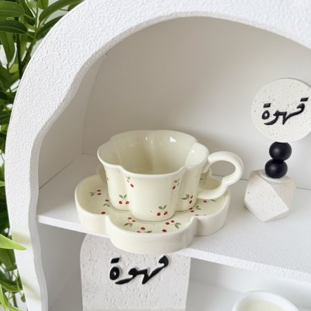 مج هاند ميد شكل وردة كرز