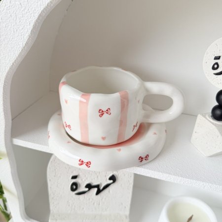 مج هاند ميد فيونكة وقلب مخطط طولي