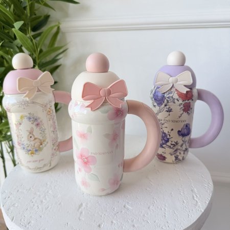 حافظ حرارة ورد مع فيونكة