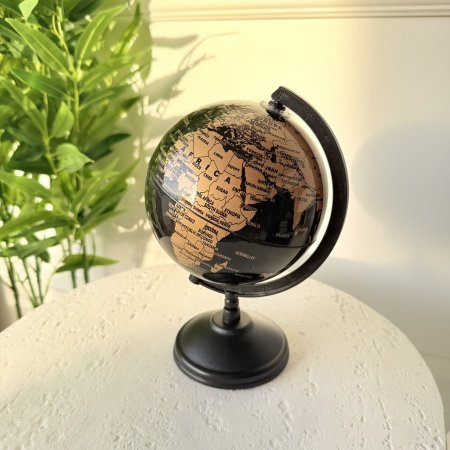 كرة ارضية حجم وسط