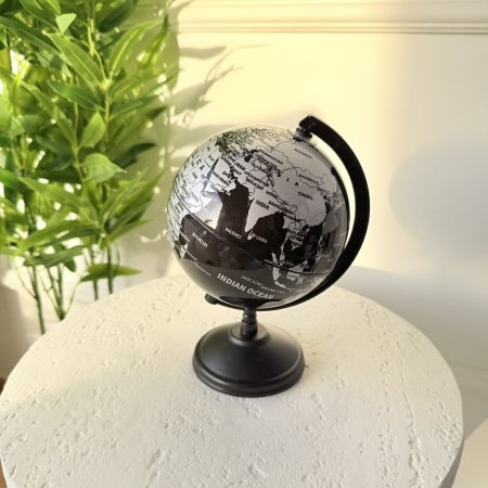 كرة ارضية حجم وسط