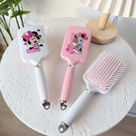 مشاطة شعر ميني ماوس