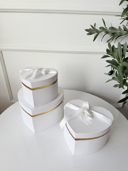 طقم صناديق كرتون 3 قطع  قلب