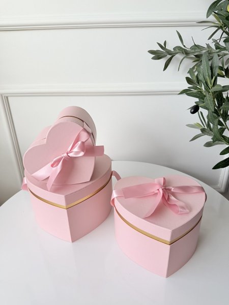 طقم صناديق كرتون 3 قطع  قلب