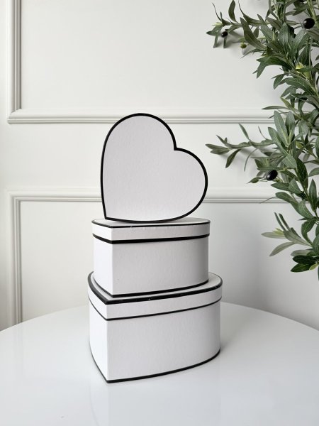 طقم صناديق كرتون قلب 3 قطع