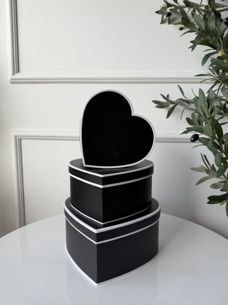 طقم صناديق كرتون قلب 3 قطع