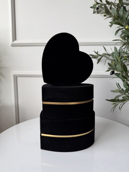 طقم صناديق كرتون مخمل شكل قلب  3 قطع