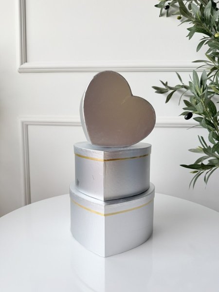 طقم صناديق كرتون  شكل قلب 3 قطع