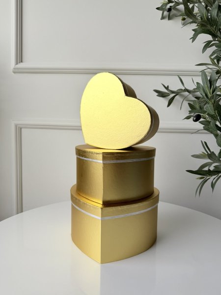 طقم صناديق كرتون  شكل قلب 3 قطع