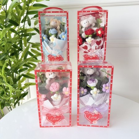 بوكيه ورد مع دب