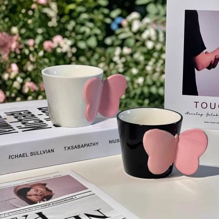 مج هاند ميد ايد فراشة