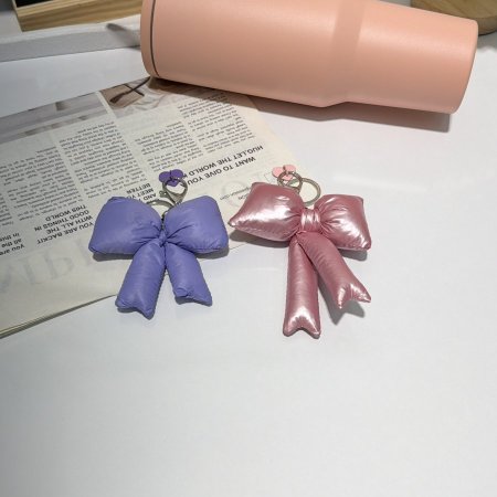 ميدالية شكل فيونكة للكاسة الترند او كمدالية عادية