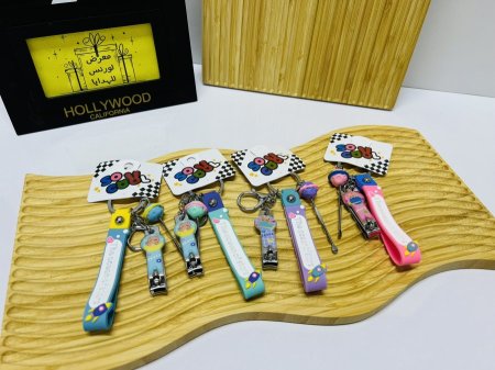 قصاصة اضافر 