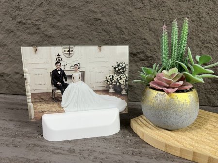 برواز زجاجي مضيء