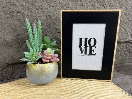 برواز خشب لون اسود