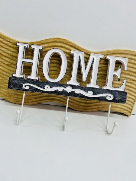 علاقة ملابس خشب HOME