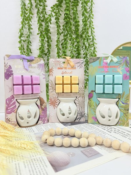 مبخرة مع شمع عطري