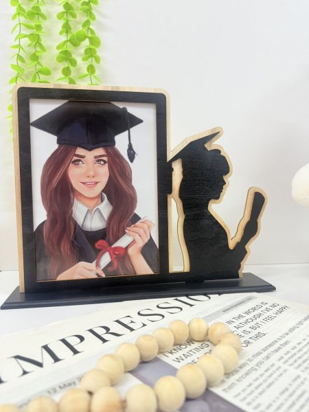 برواز تخرج خريجة حجم كبير