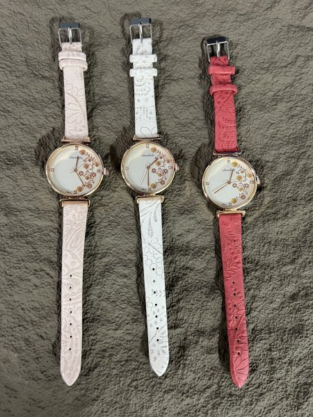 ساعات يد للصبايا