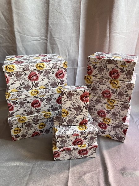 طقم صناديق كرتون 10 قطع