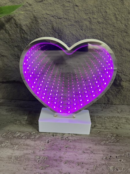 مراية مضيئة شكل قلب