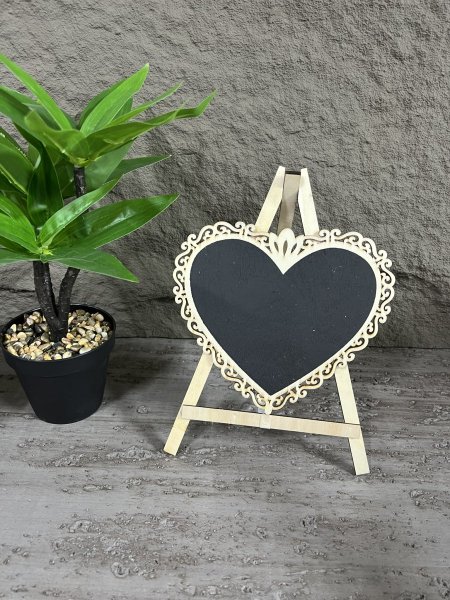 لوح خشب ستاند شكل قلب