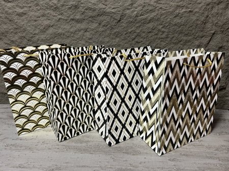 كيس هدايا كرتون ثقيل