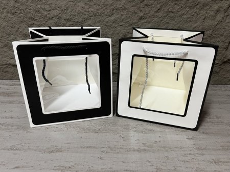 كيس هديا كرتون مربع مع وجه شفاف 