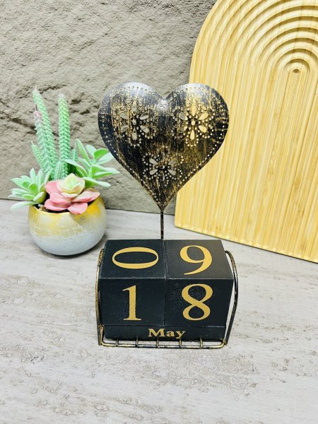 كالندر حديد اسود قلب