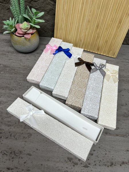 علب اكسسوارات للساعات او السناسيل