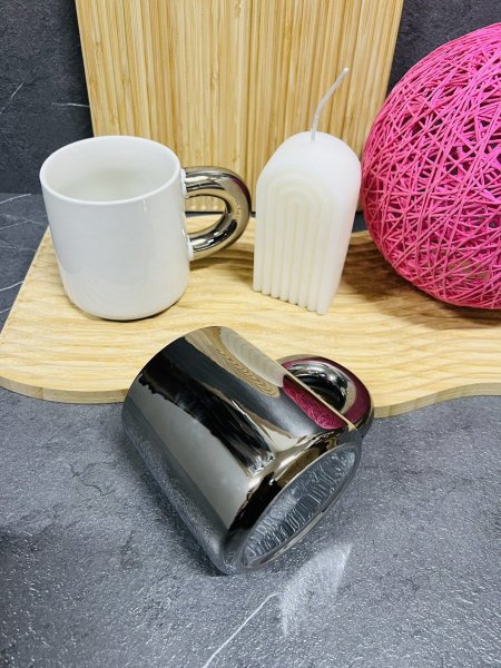 مج فضي وابيض