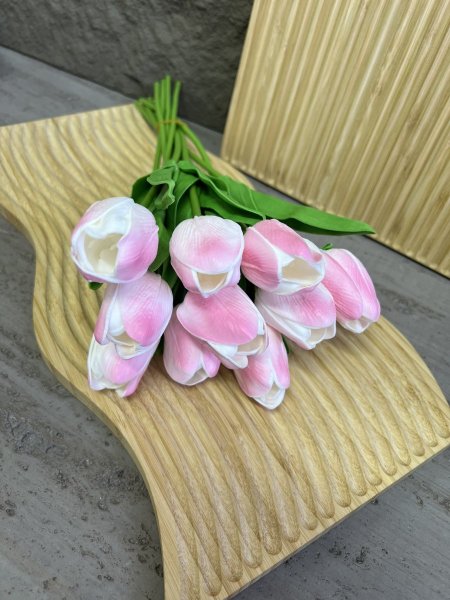 ورد توليب جودة عالية الضمة 10 وردات