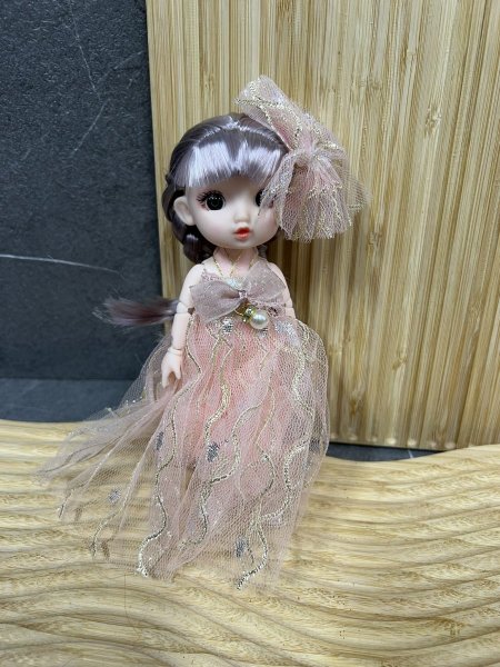 ميدالية بنت كيوت