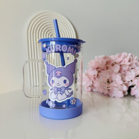 كاسة زجاج حجم كبير مع مصاصة كرومي