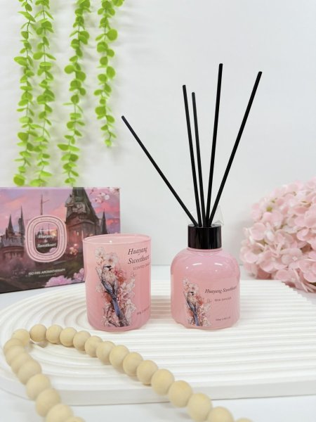 طقم معطر جو مع شمعة متوفر ب 3 روائح