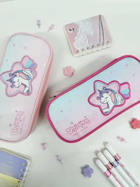 مقلمة يوني كورن ملونة