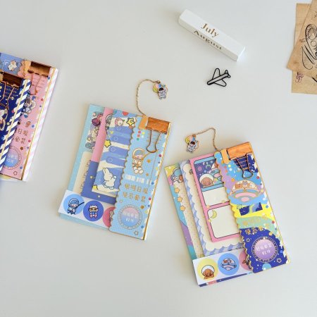 بكج ورق نوت بعدة احجام مع فاصل معدني