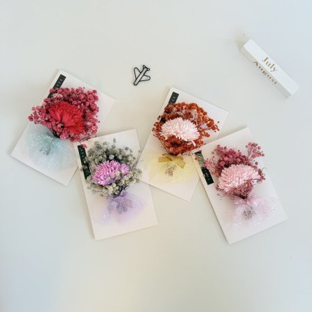 كرت معايدة مع ورد