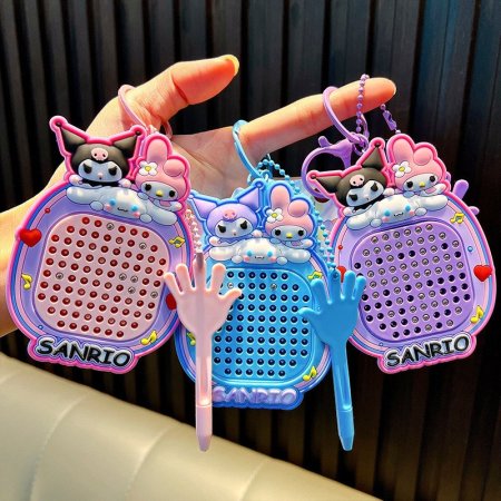 ميدالية كرومي مع لعبتين من الامام والخلف