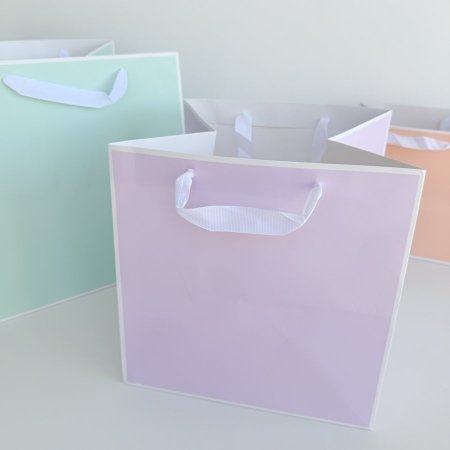 كيس هدايا مربع حجم وسط 25*25*25 سم