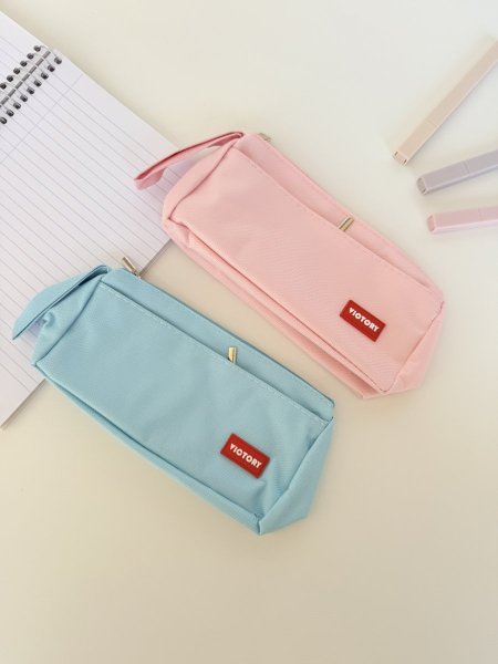 مقلمة لون زهري وازرق