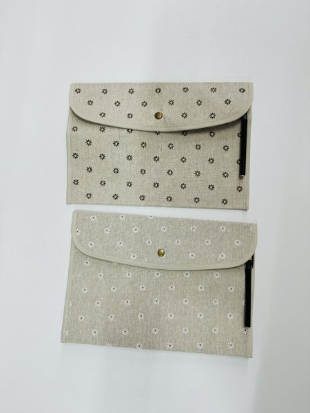 دوسية لحف الورق بداخلها قماش ثقيل