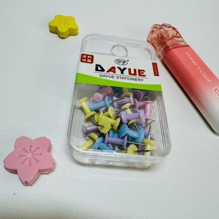 دبابيس طبعة ملون 